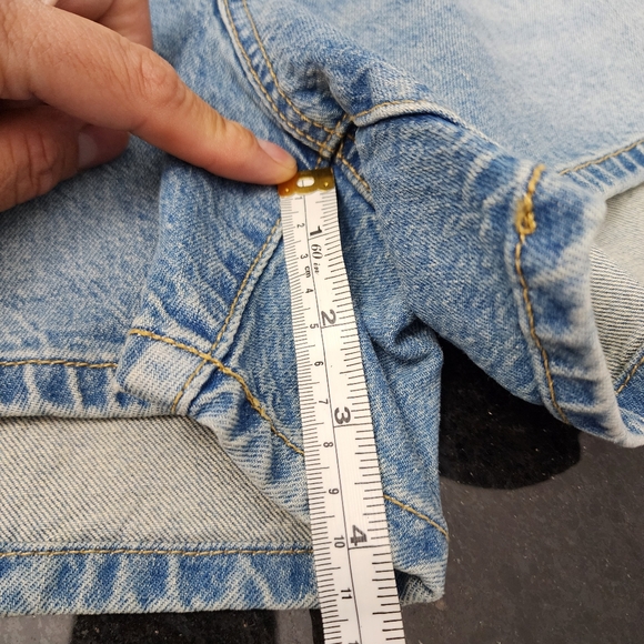 ISABEL MATERNITY by Ingrid & Isabel Grow With You Blue Midi Shorts. Size:10 - Picture 11 of 12